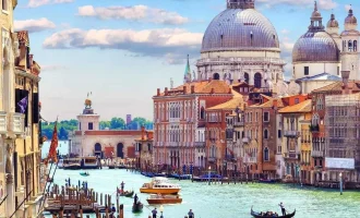 İtalya Serüveni - AJet Hava Yolları ile